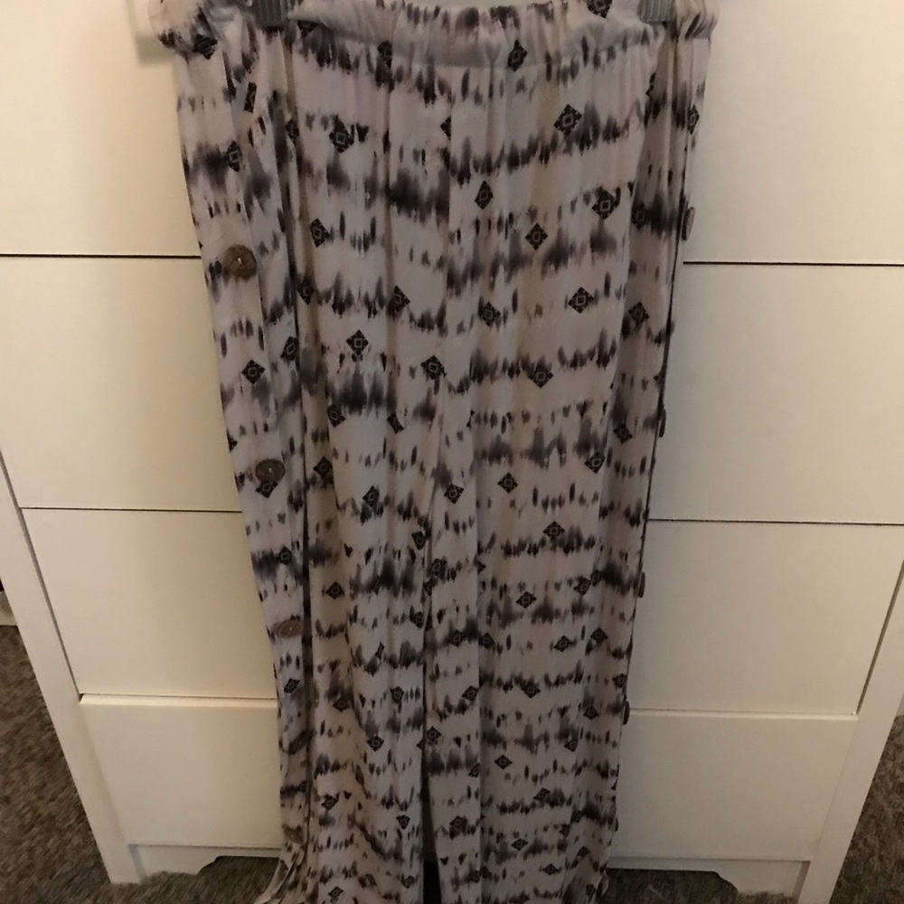 patterned flowy boutique pants